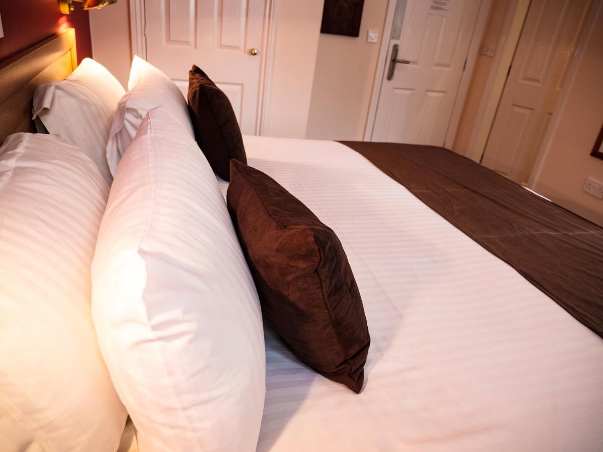 Rosslyn Hotel Douglas Bagian luar foto